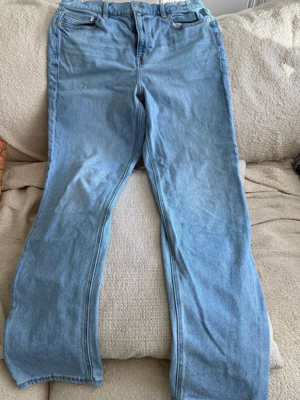 American Eagle Super High Rise Straight leg- size 8 long